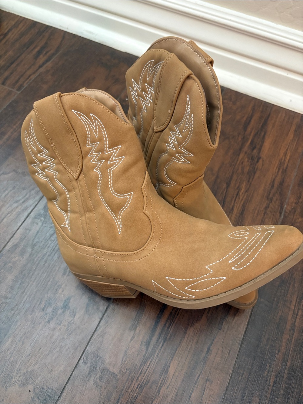 Soda Tan Western Cowboy Ankle Boots with White Stitching